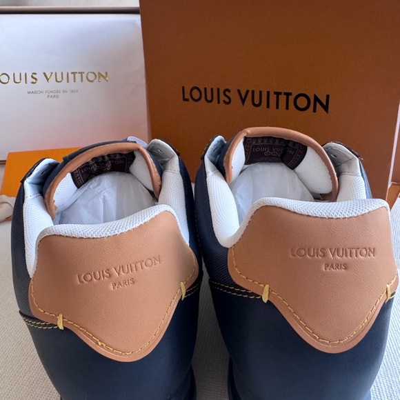 Louis Vuitton LV Buttersoft Sneaker - Blue | Men’s Size 10 | Full Set | Italy - Picture 5 of 15